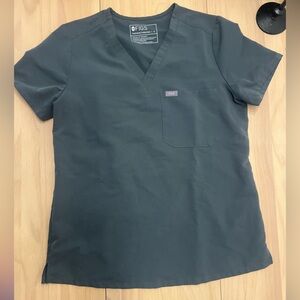 FIGS Catarina one-pocket scrub top